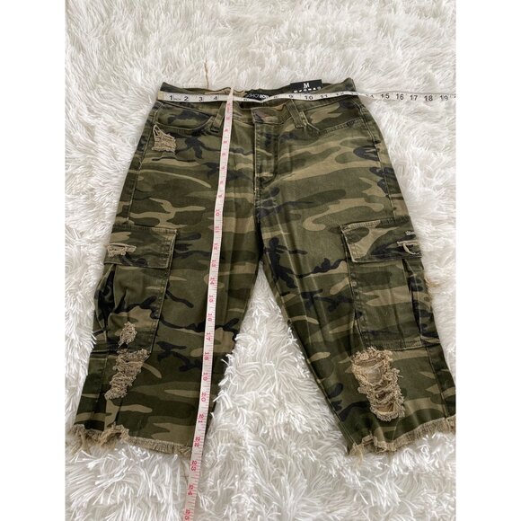 NWT FASHION NOVA Camo Killin It Cargo Bermuda Distressed Shorts Size M - Picture 8 of 11